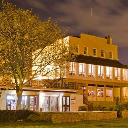 Royal Hotel, Bar & Grill Purfleet Esterno foto
