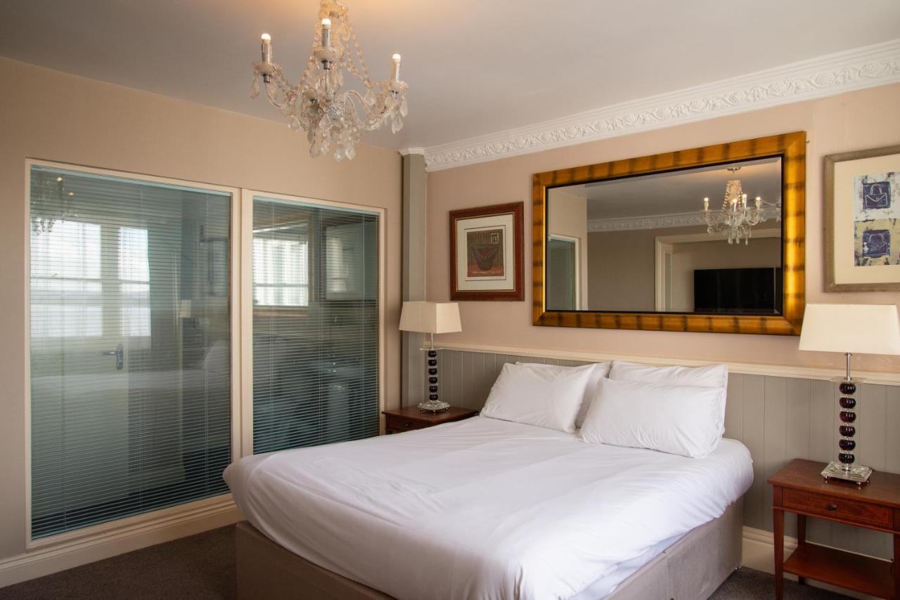 Royal Hotel, Bar & Grill Purfleet Esterno foto