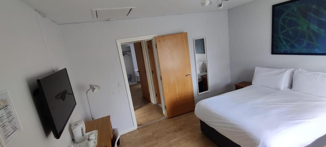 Royal Hotel, Bar & Grill Purfleet Esterno foto