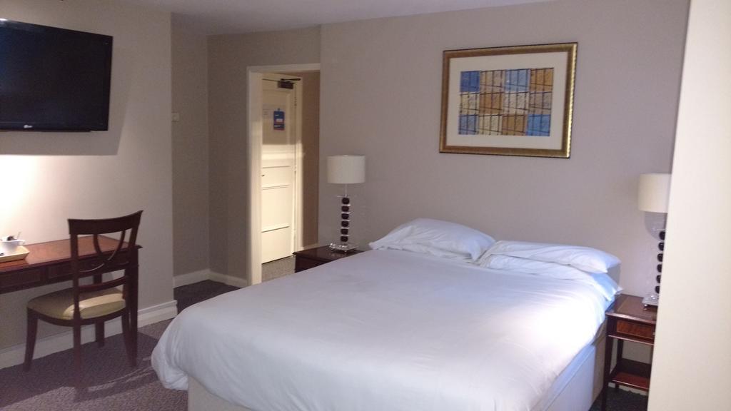 Royal Hotel, Bar & Grill Purfleet Esterno foto