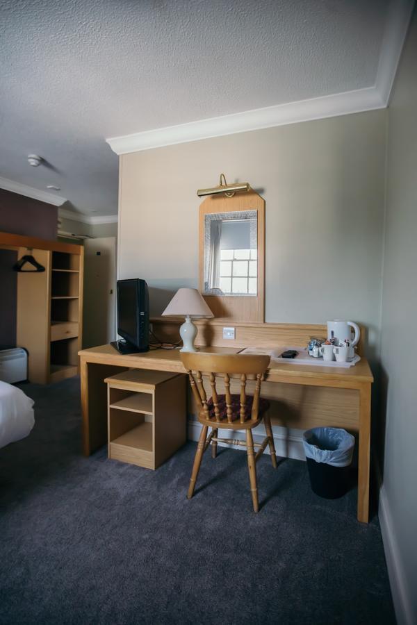 Royal Hotel, Bar & Grill Purfleet Esterno foto